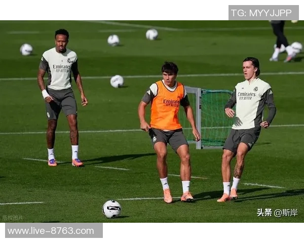 赫伊森因小腿伤缺席国家队皇马仍期待他能及时复出迎战国家德比