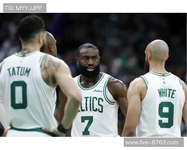 凯尔特人半场三分命中率惨淡怀特豪泽双双失准让人失望 凯尔特人半场三分命中率惨淡怀特豪泽双双失准让人失望